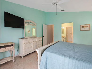 Family Friendly Home 2 Blocks to Beach!